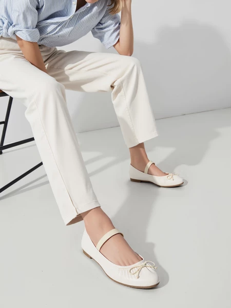 Damskie Baleriny VARENA – White