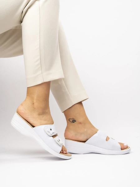 Damskie Klapki na Koturnie AURORA WHITE