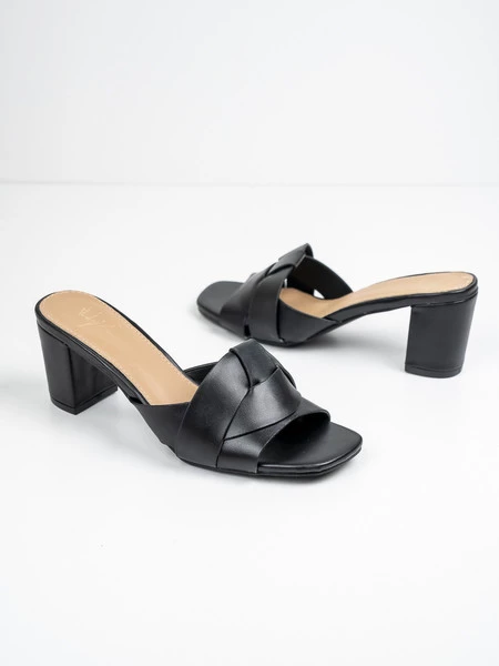 Klapki eleganckie damskie na obcasie z plecionym paskiem w kolorze Black
