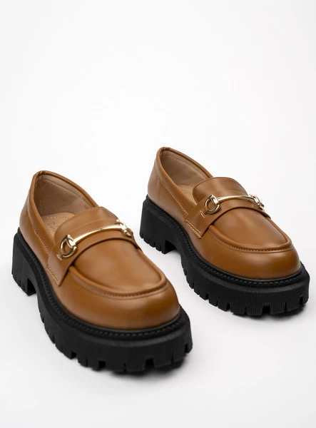 Damskie Mokasyny CARLA CAMEL – Ciepły Odcień z Wyrazistym Detalem