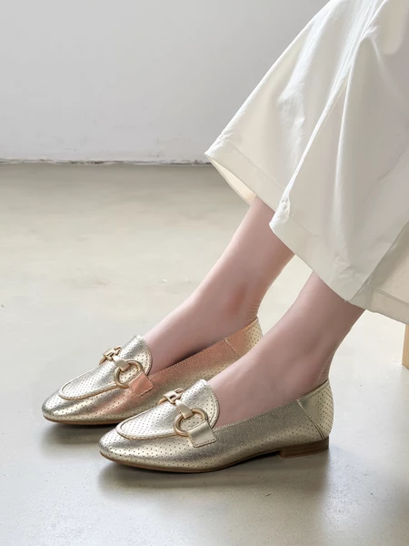 Damskie Loafersy LIVIA GOLD – Błysk Elegancji i Lekka Forma