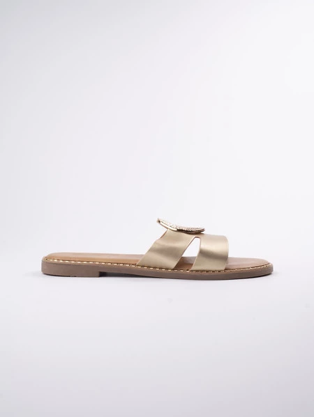 Klapki eleganckie damskie z ozdobną klamrą w kolorze Gold